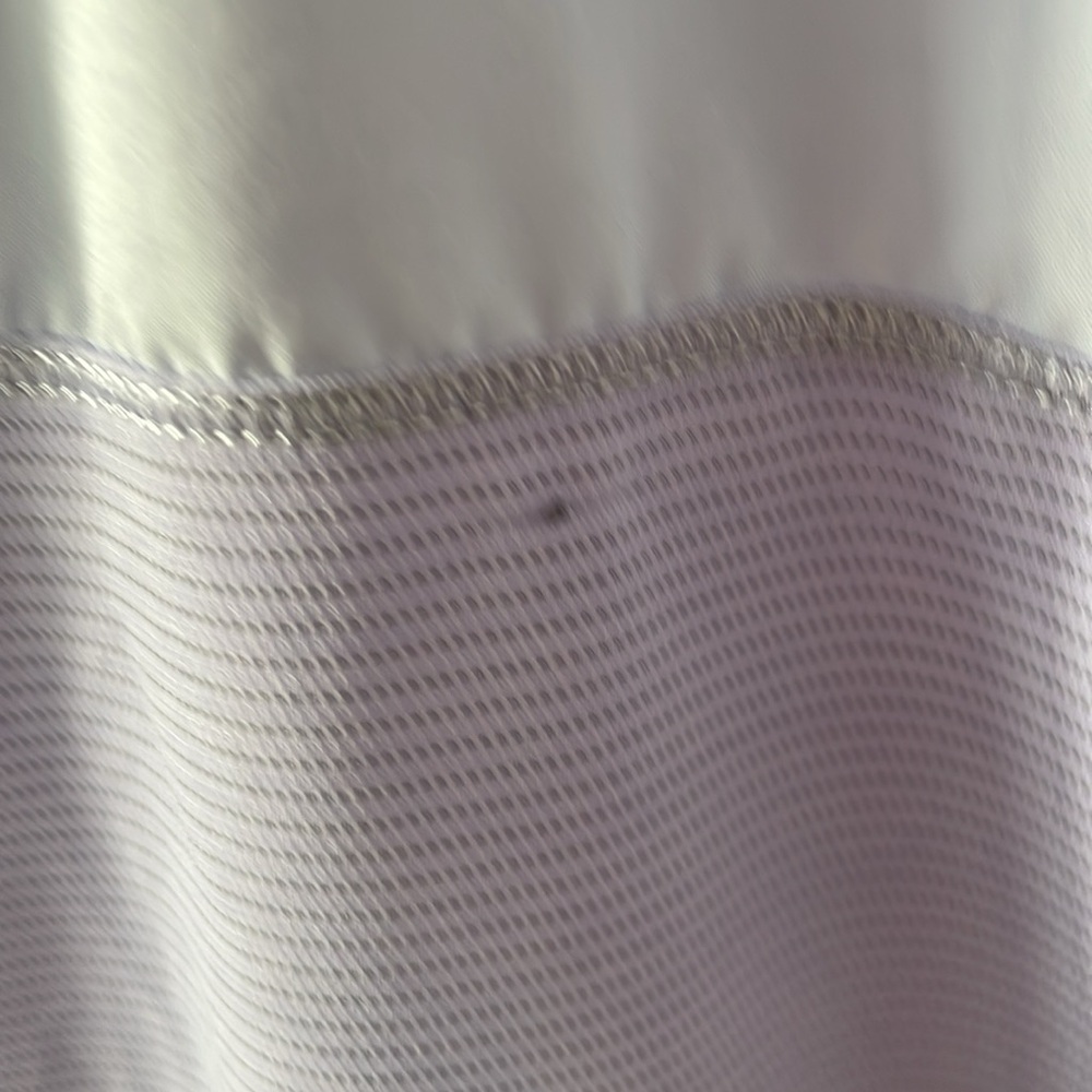 Lululemon run fast track light purple top in size medium - Picture 9 of 9